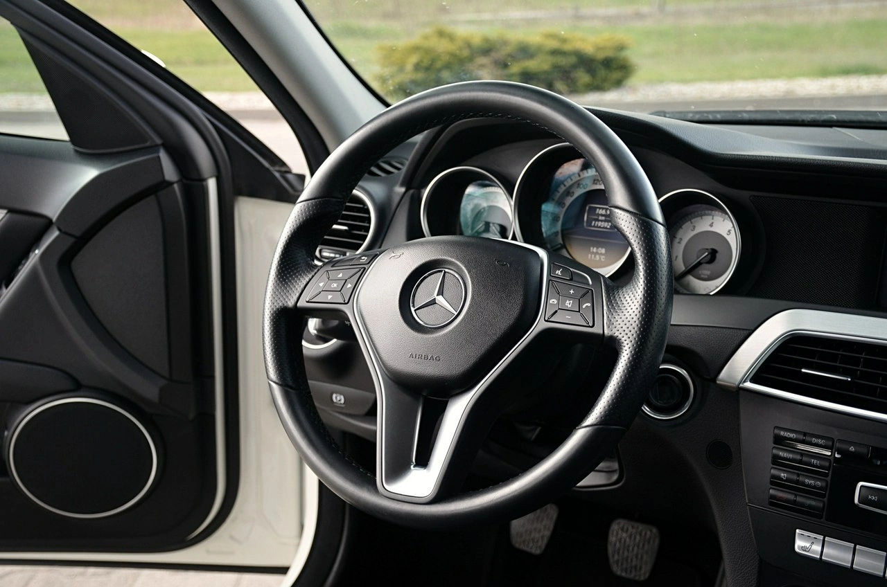 Mercedes C 180 - Zdjęcie 20