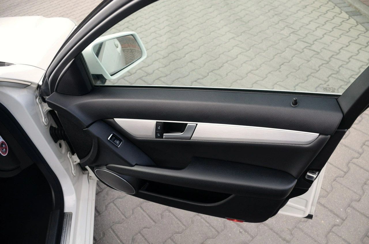 Mercedes C 180 - Zdjęcie 24