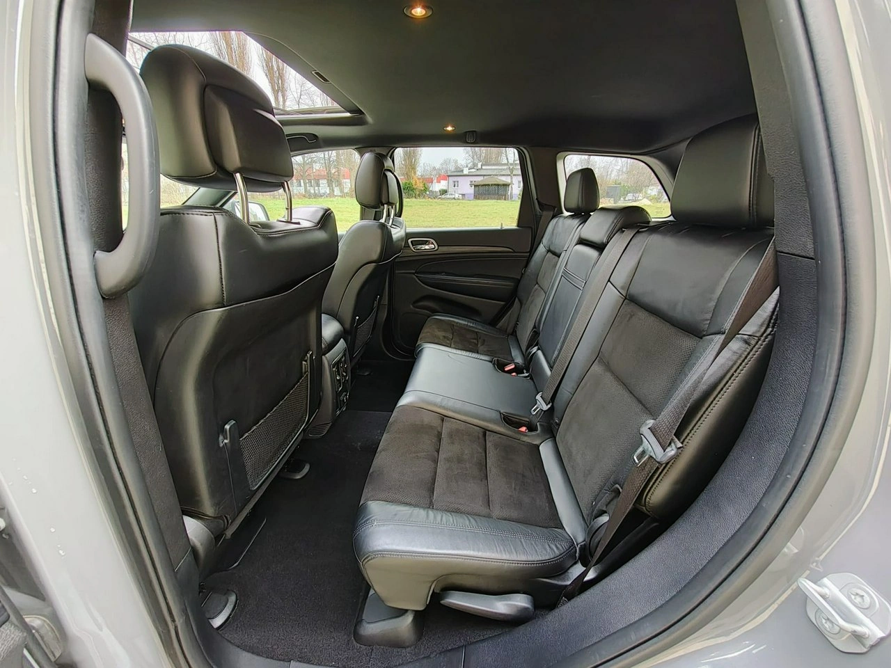 Jeep Grand Cherokee - Zdjęcie 12