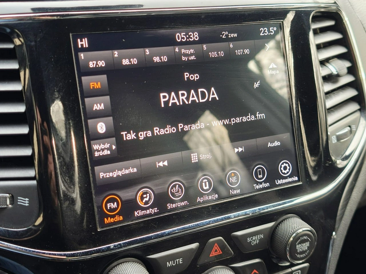 Jeep Grand Cherokee - Zdjęcie 16