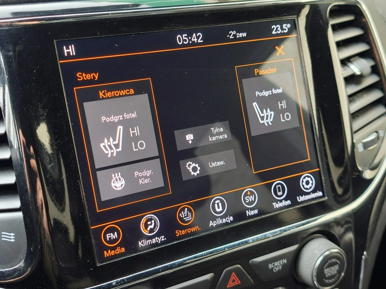 Jeep Grand Cherokee - Zdjęcie 19