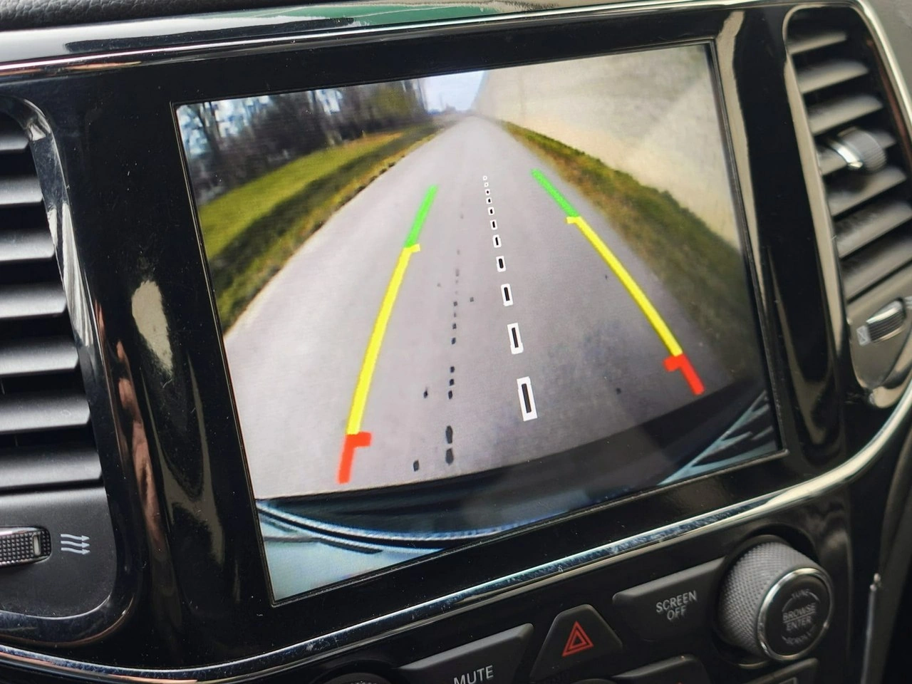 Jeep Grand Cherokee - Zdjęcie 21