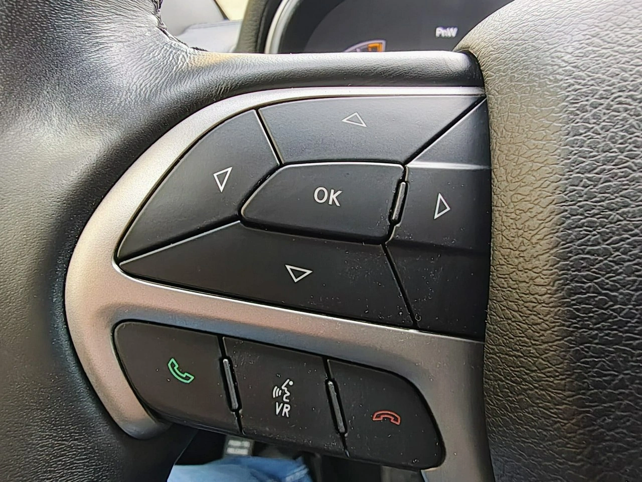 Jeep Grand Cherokee - Zdjęcie 22