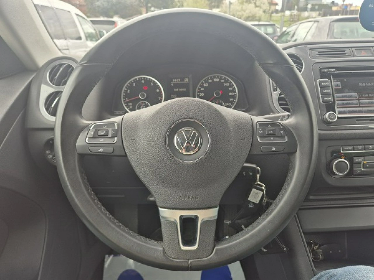Volkswagen Tiguan - Zdjęcie 15