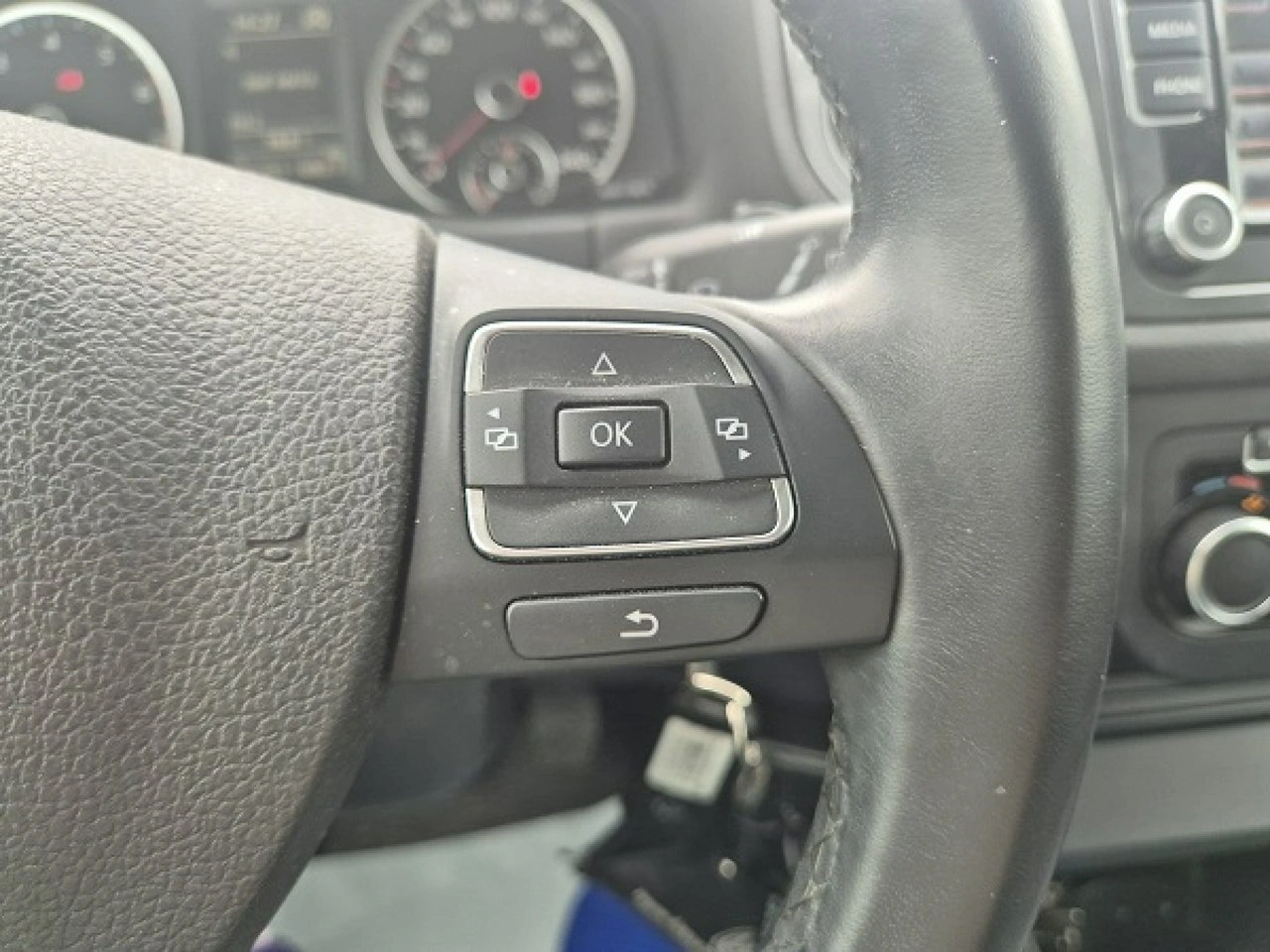 Volkswagen Tiguan - Zdjęcie 17