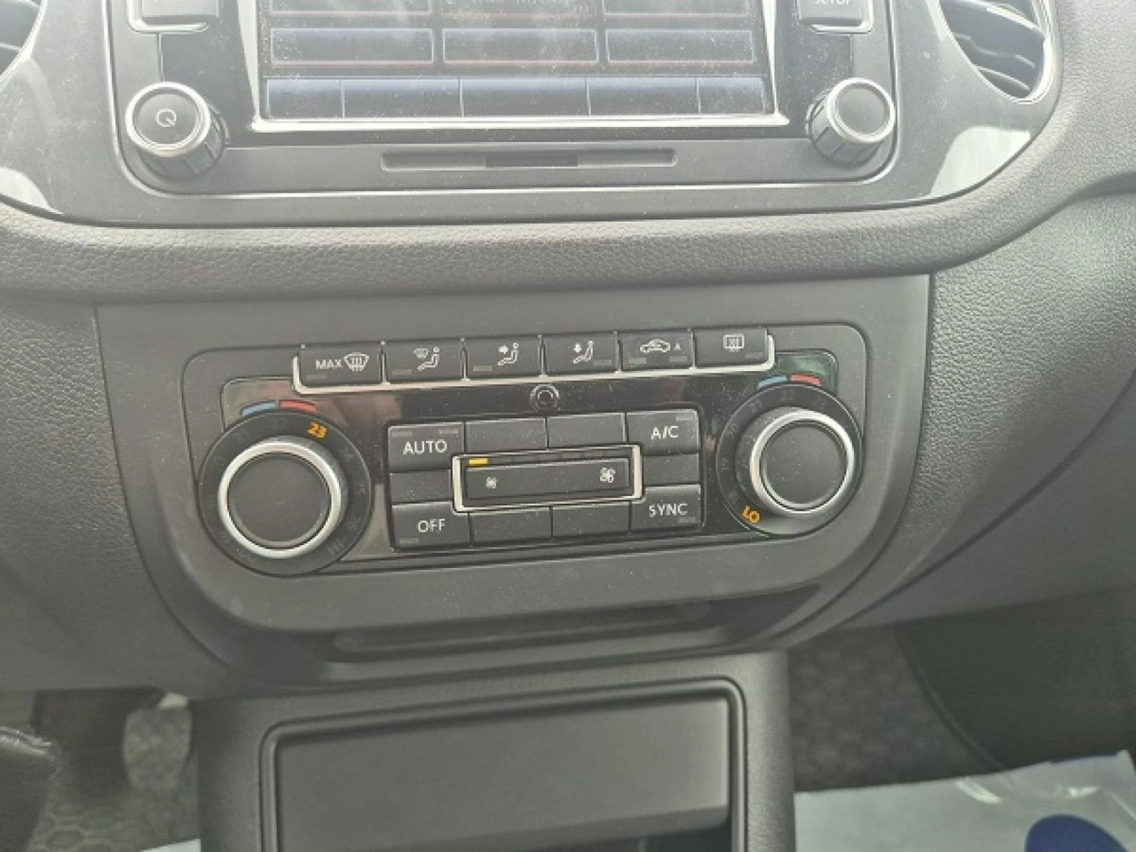 Volkswagen Tiguan - Zdjęcie 20