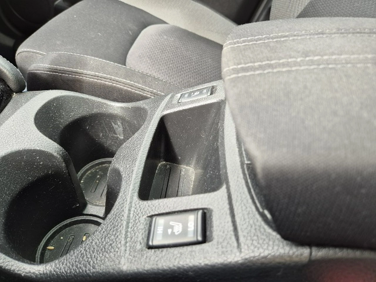 Nissan Qashqai - Zdjęcie 25