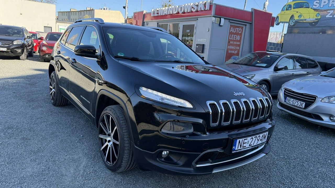 Jeep Cherokee - Zdjęcie 4