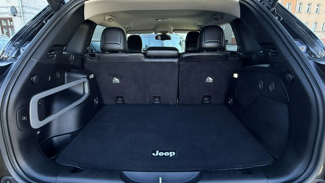 Jeep Cherokee - Zdjęcie 10