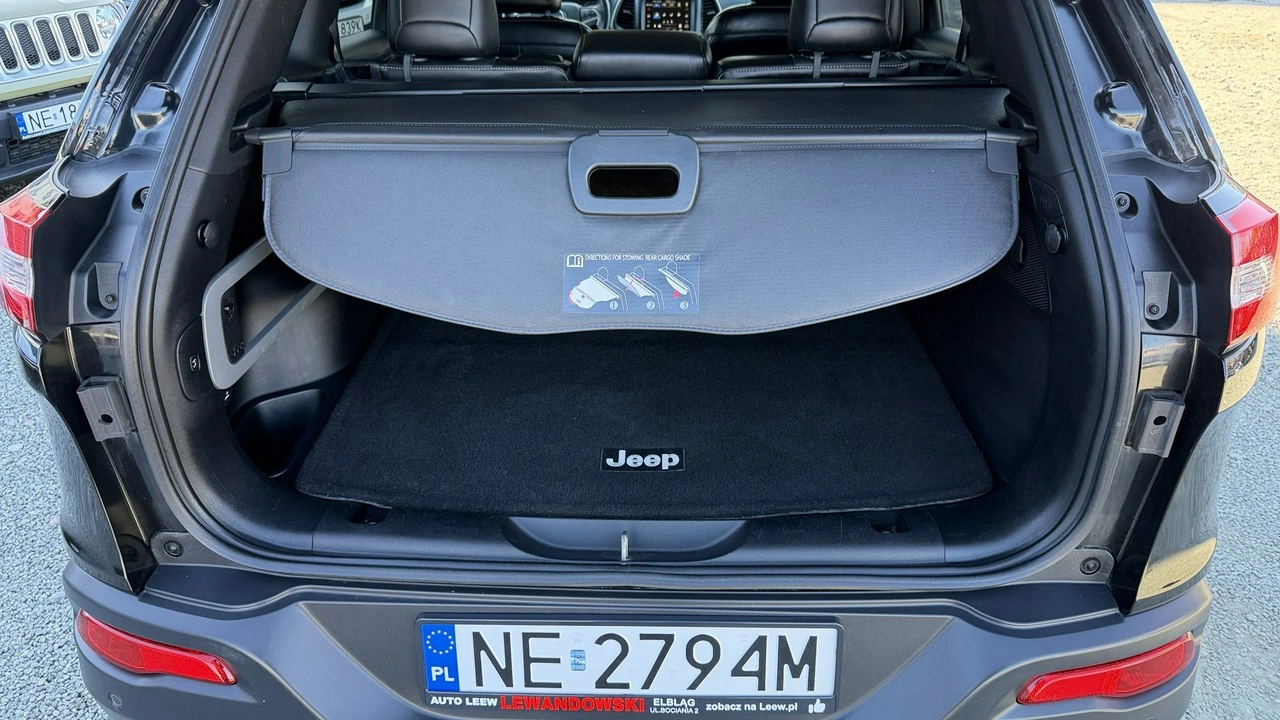 Jeep Cherokee - Zdjęcie 11