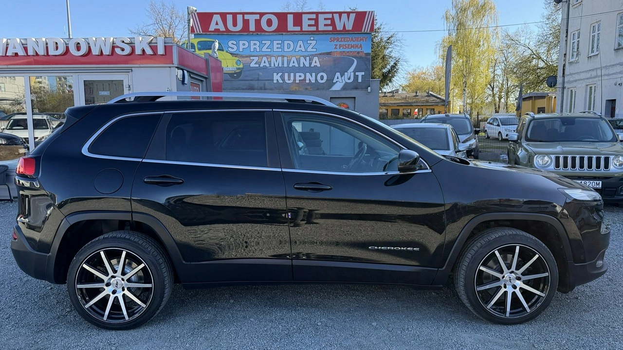 Jeep Cherokee - Zdjęcie 6
