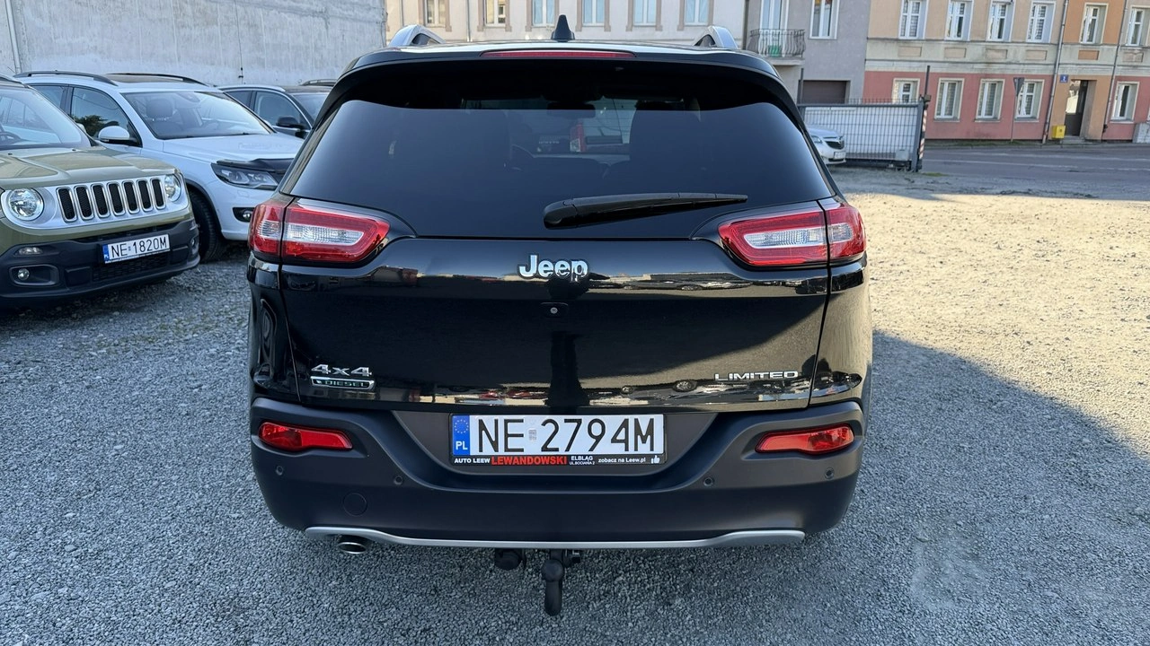 Jeep Cherokee - Zdjęcie 8