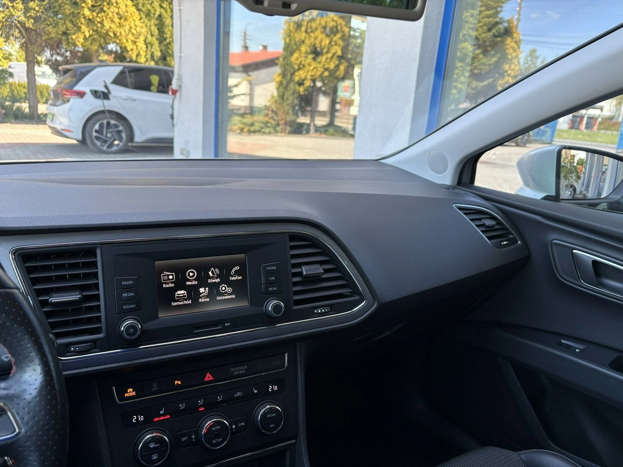 Seat Leon - Zdjęcie 13