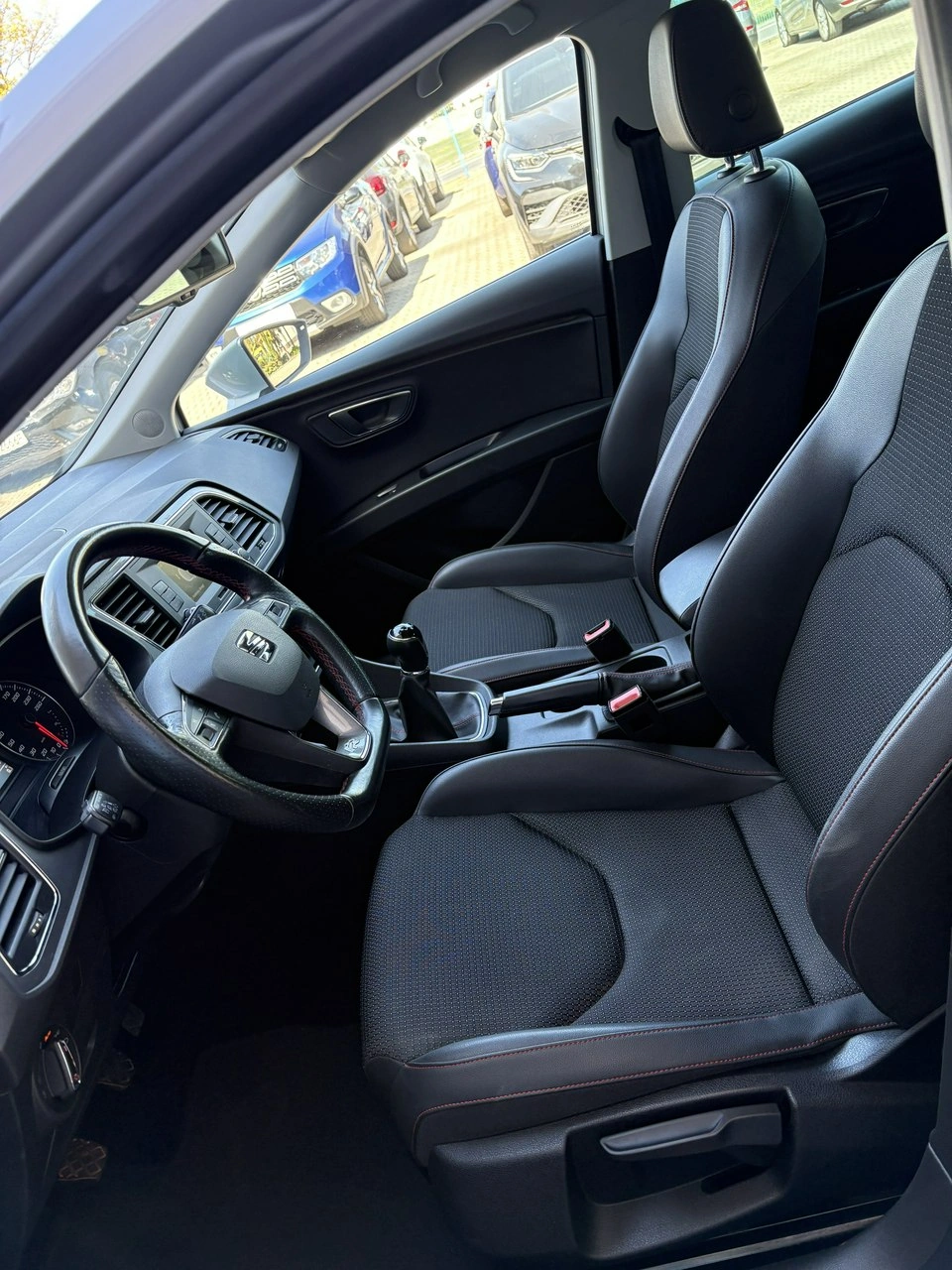 Seat Leon - Zdjęcie 14