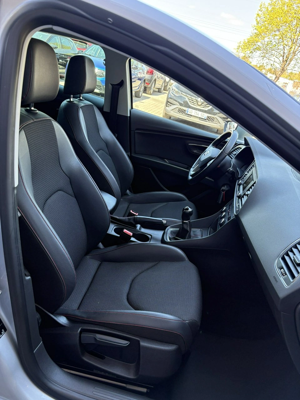 Seat Leon - Zdjęcie 17