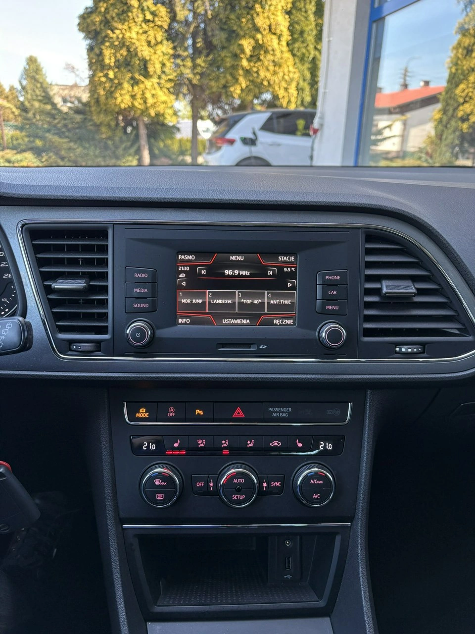 Seat Leon - Zdjęcie 24