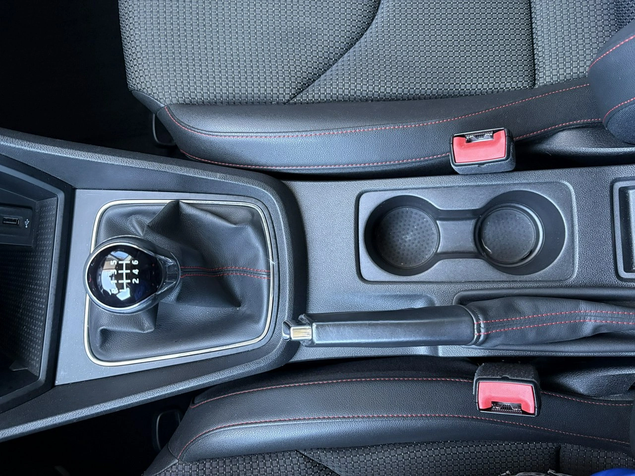 Seat Leon - Zdjęcie 27