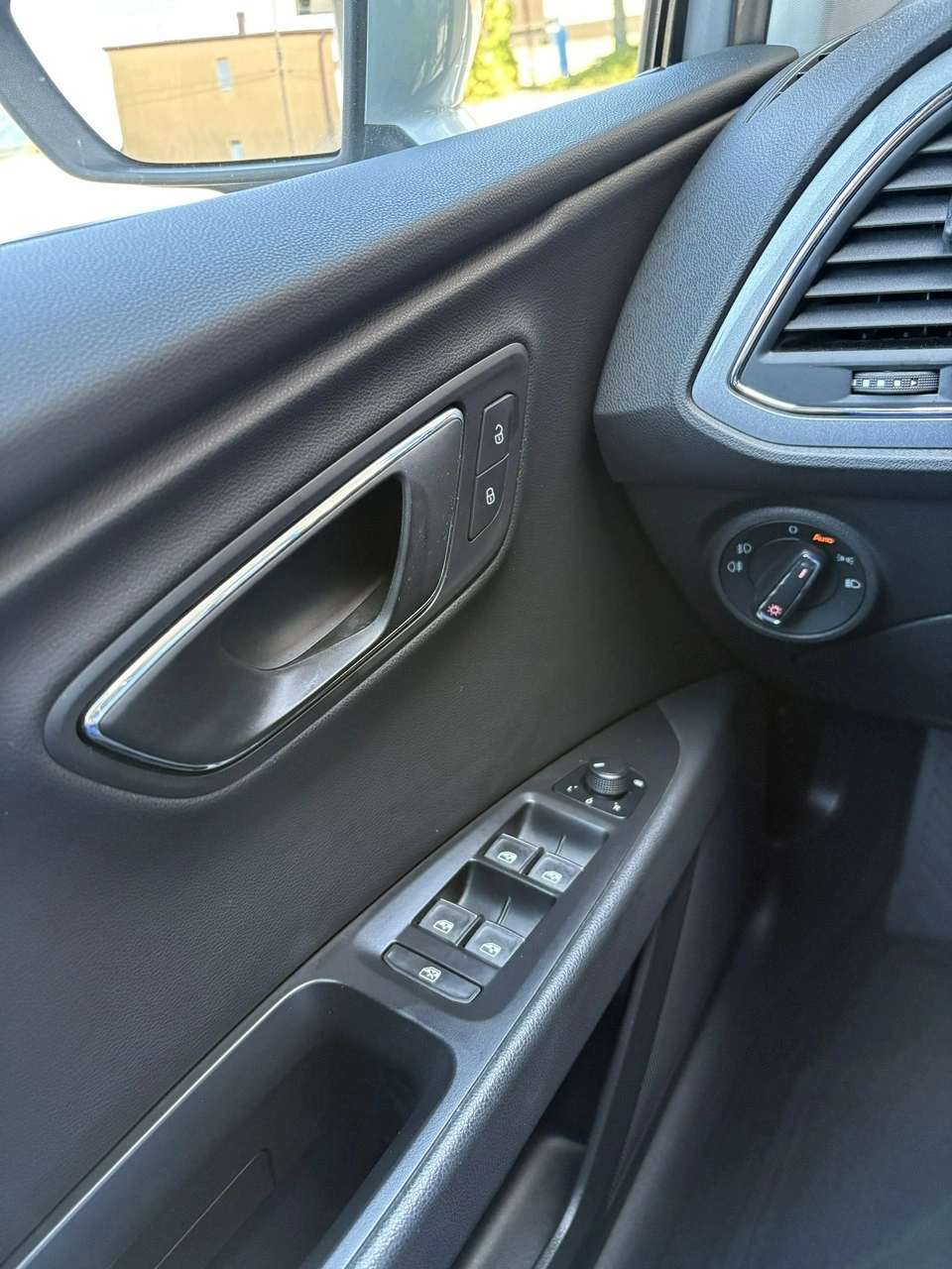 Seat Leon - Zdjęcie 28