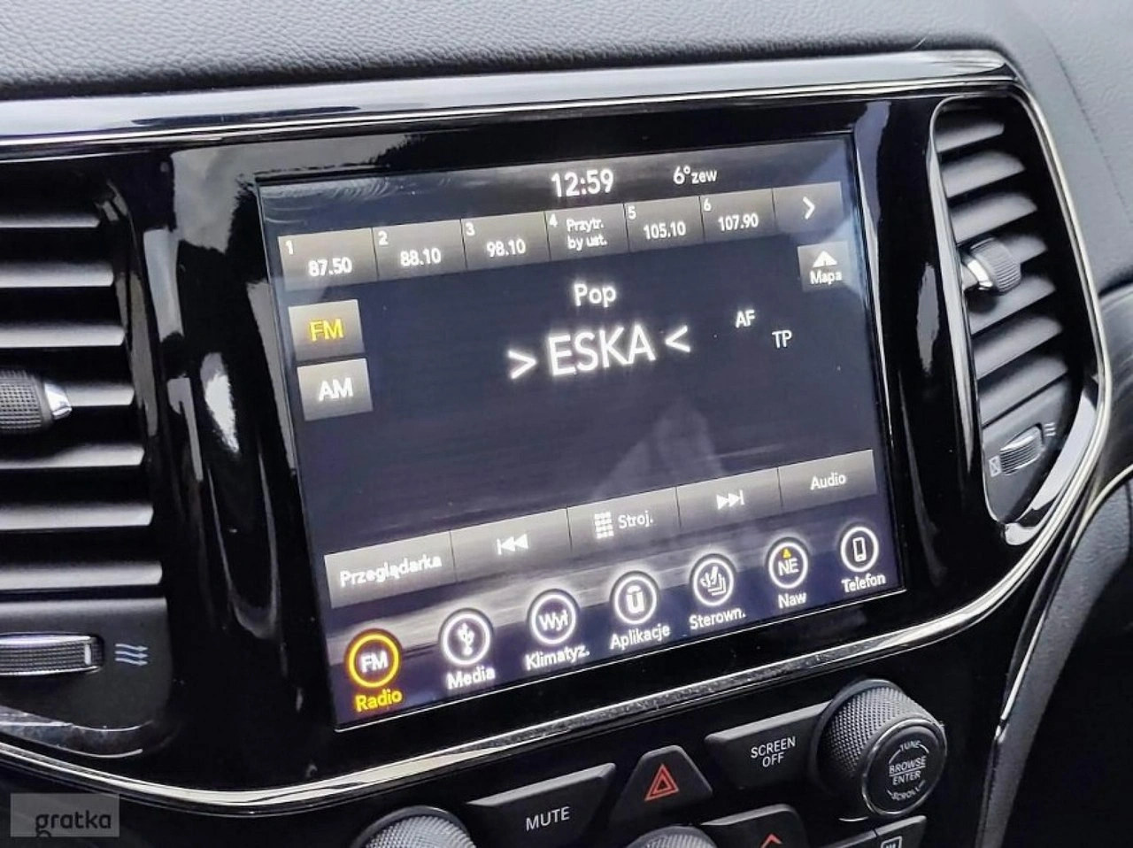 Jeep Grand Cherokee - Zdjęcie 18