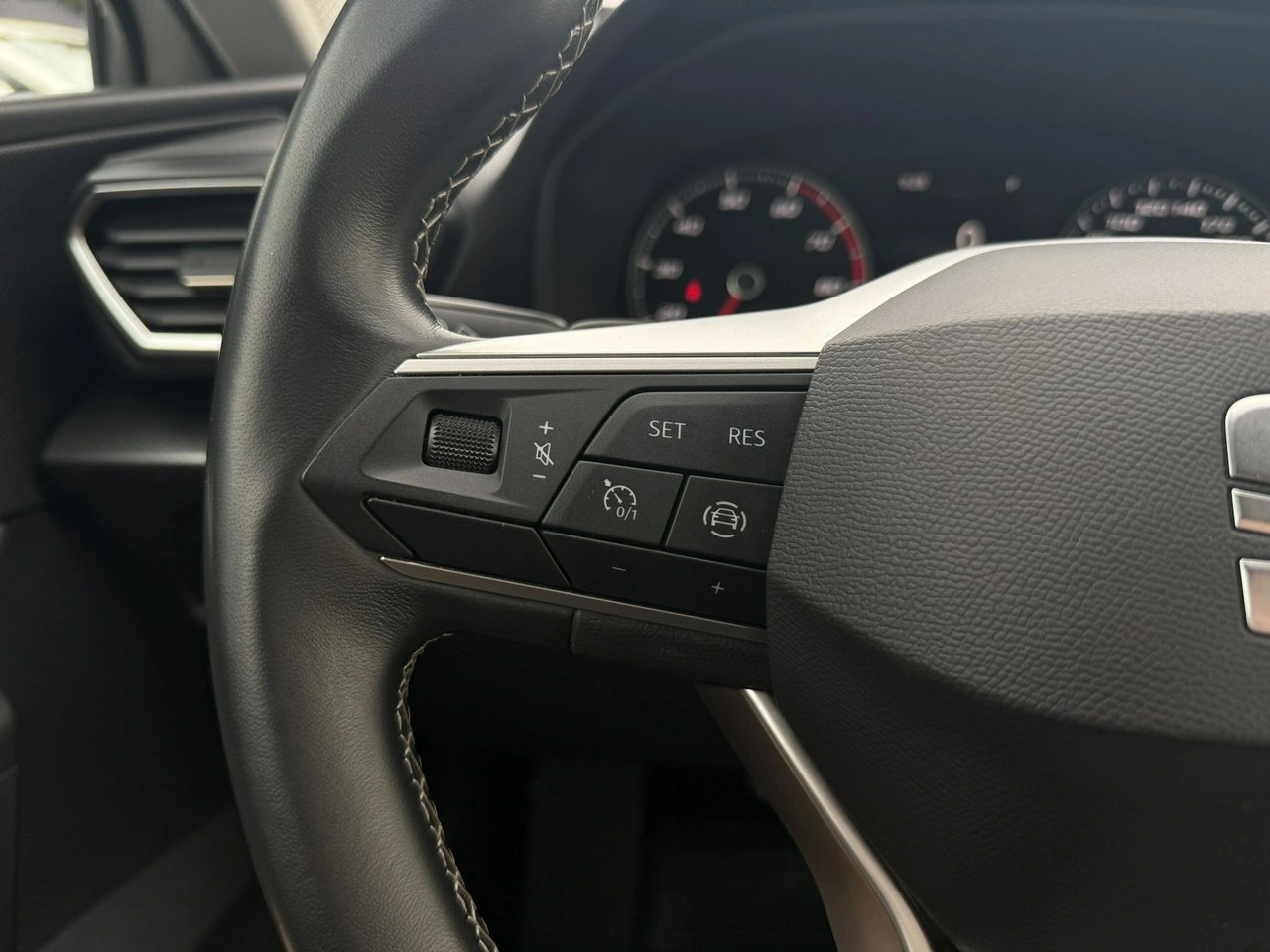 Seat Leon - Zdjęcie 18