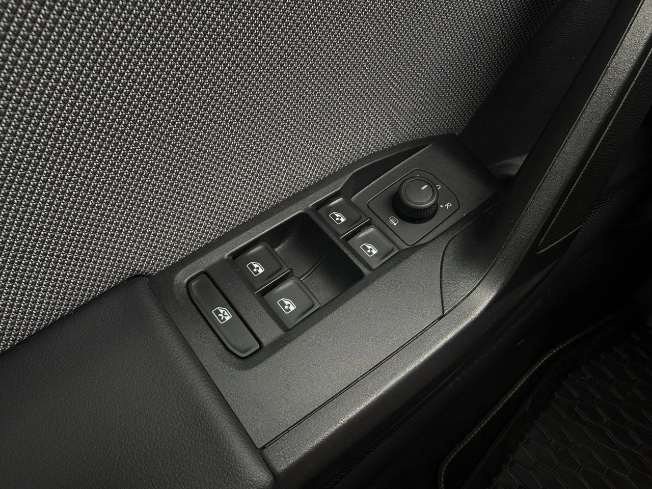 Seat Leon - Zdjęcie 31