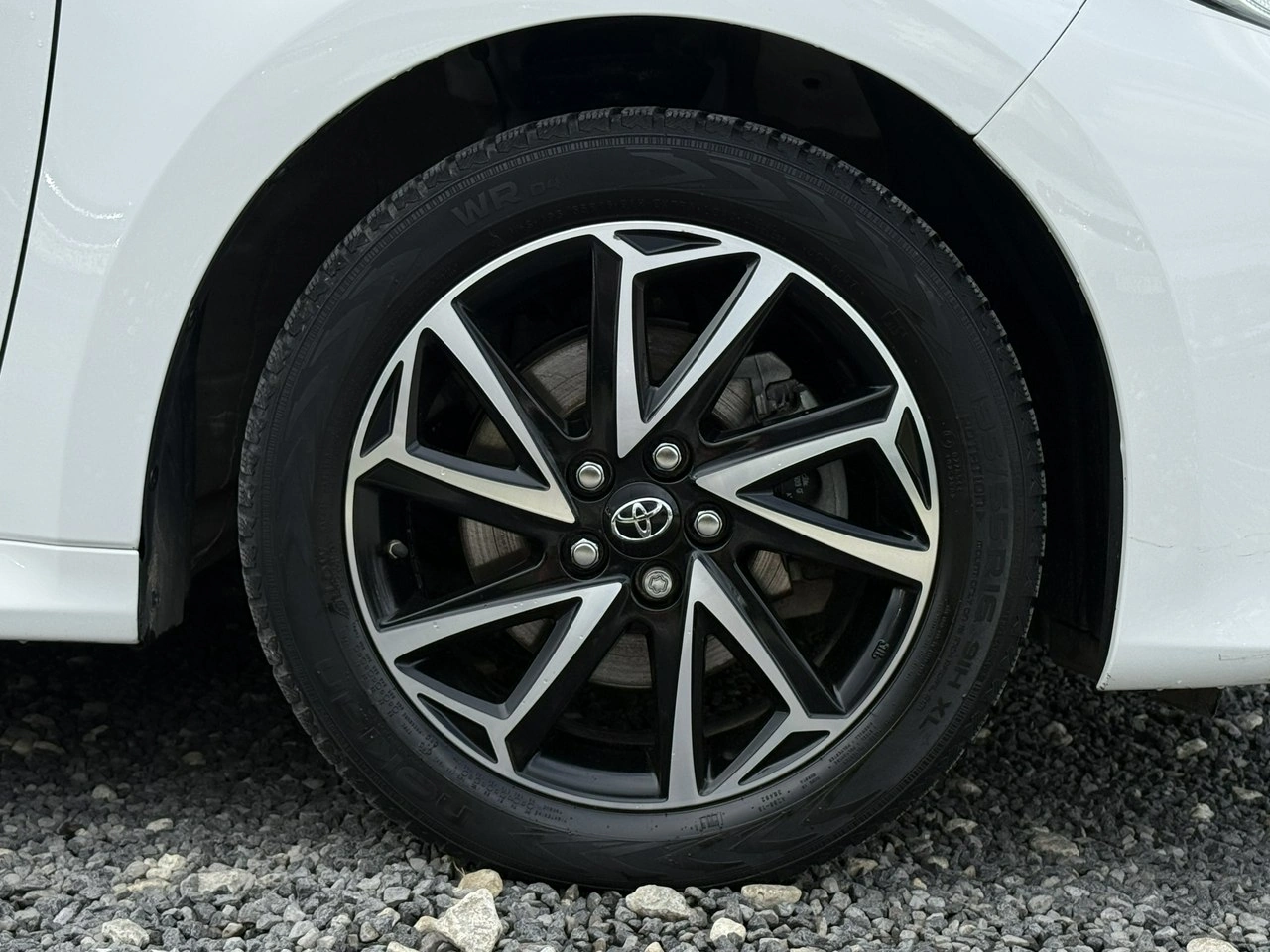 Toyota Yaris - Zdjęcie 9