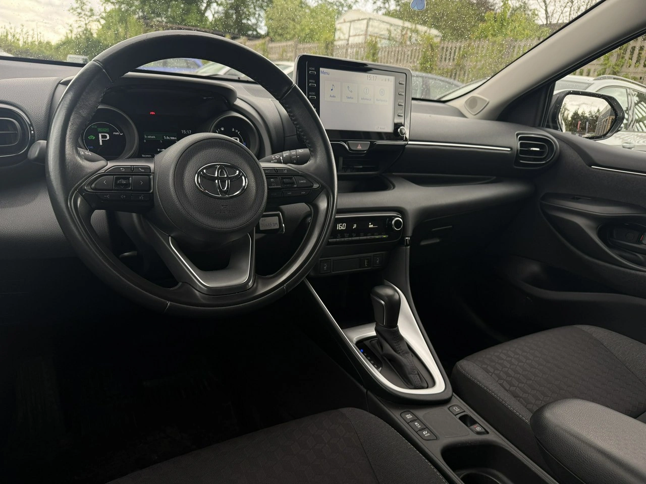 Toyota Yaris - Zdjęcie 14