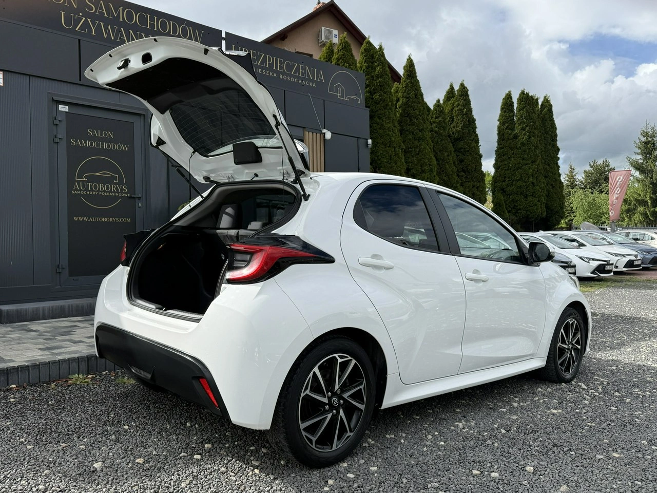 Toyota Yaris - Zdjęcie 34
