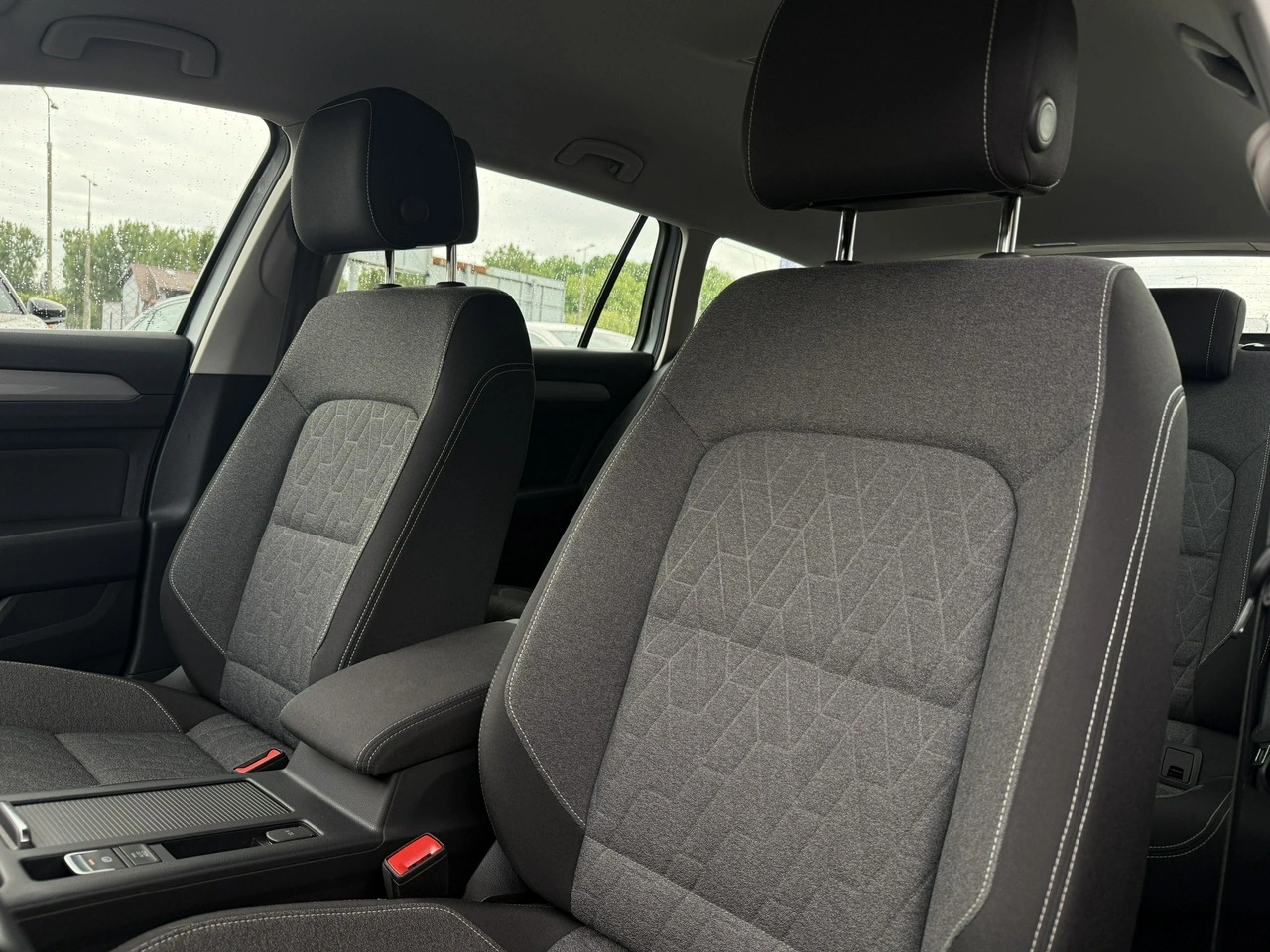 Volkswagen Passat - Zdjęcie 10