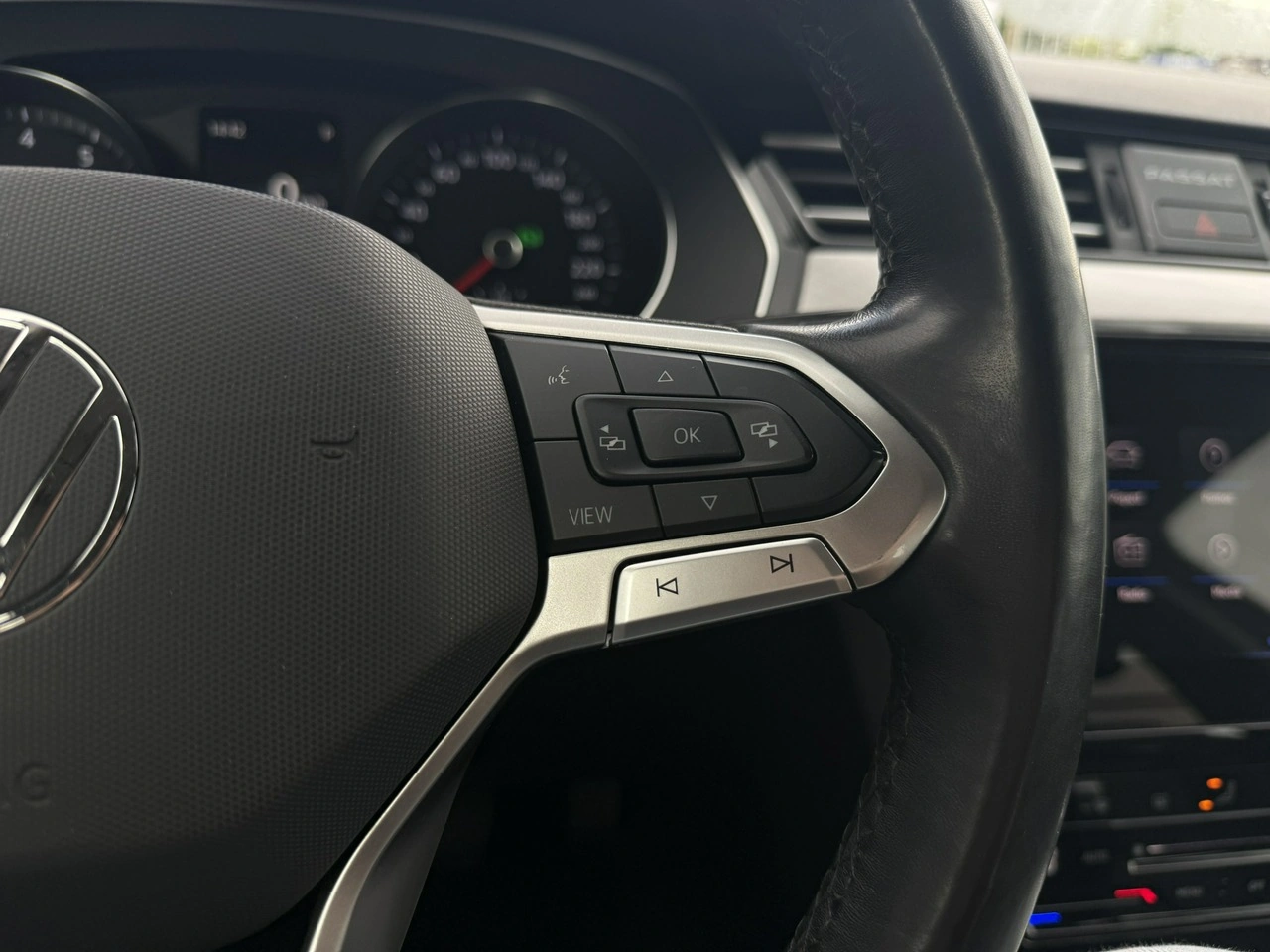 Volkswagen Passat - Zdjęcie 16