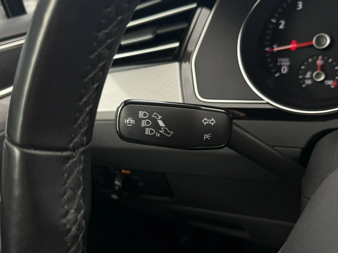 Volkswagen Passat - Zdjęcie 19