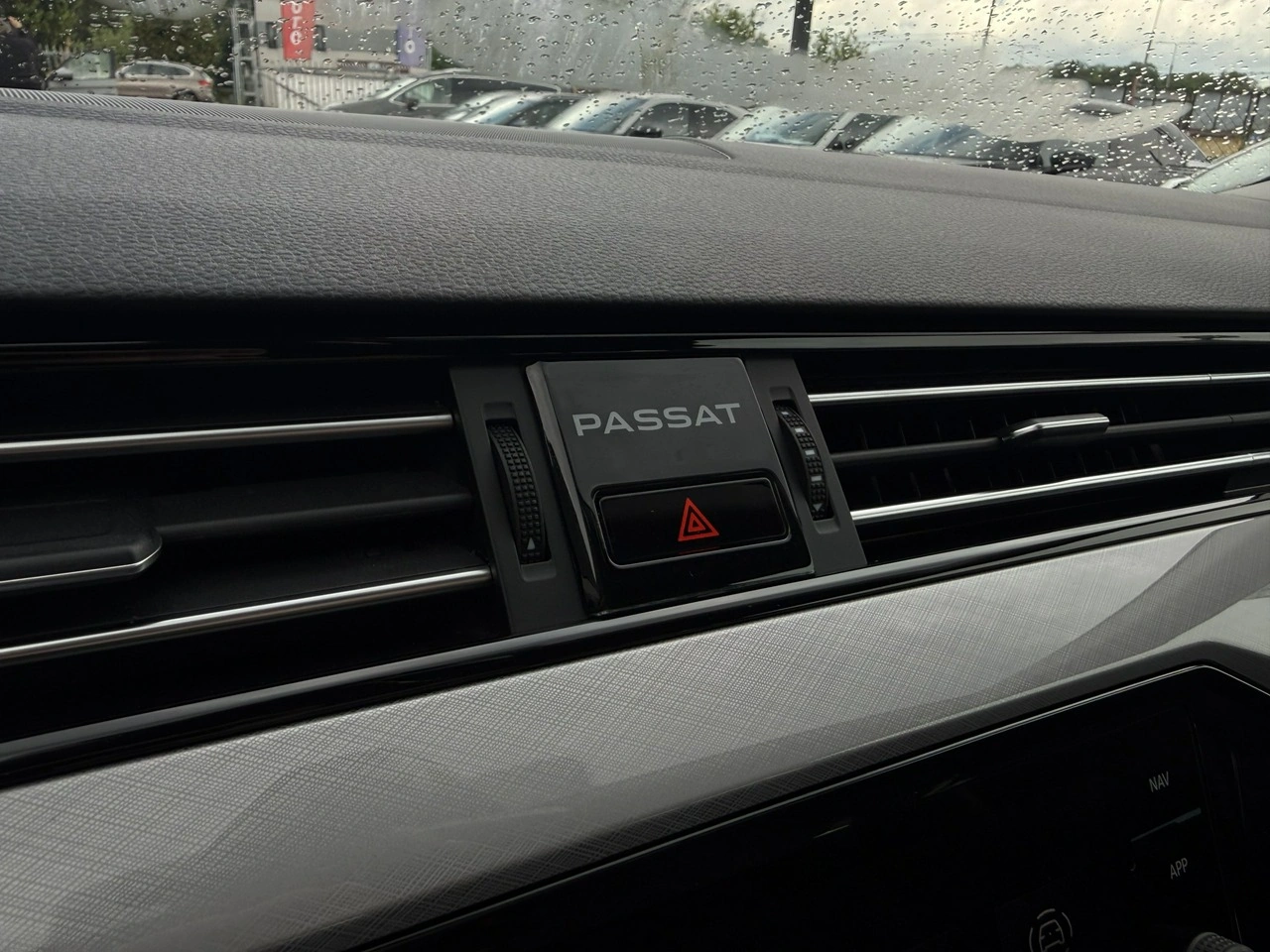 Volkswagen Passat - Zdjęcie 22
