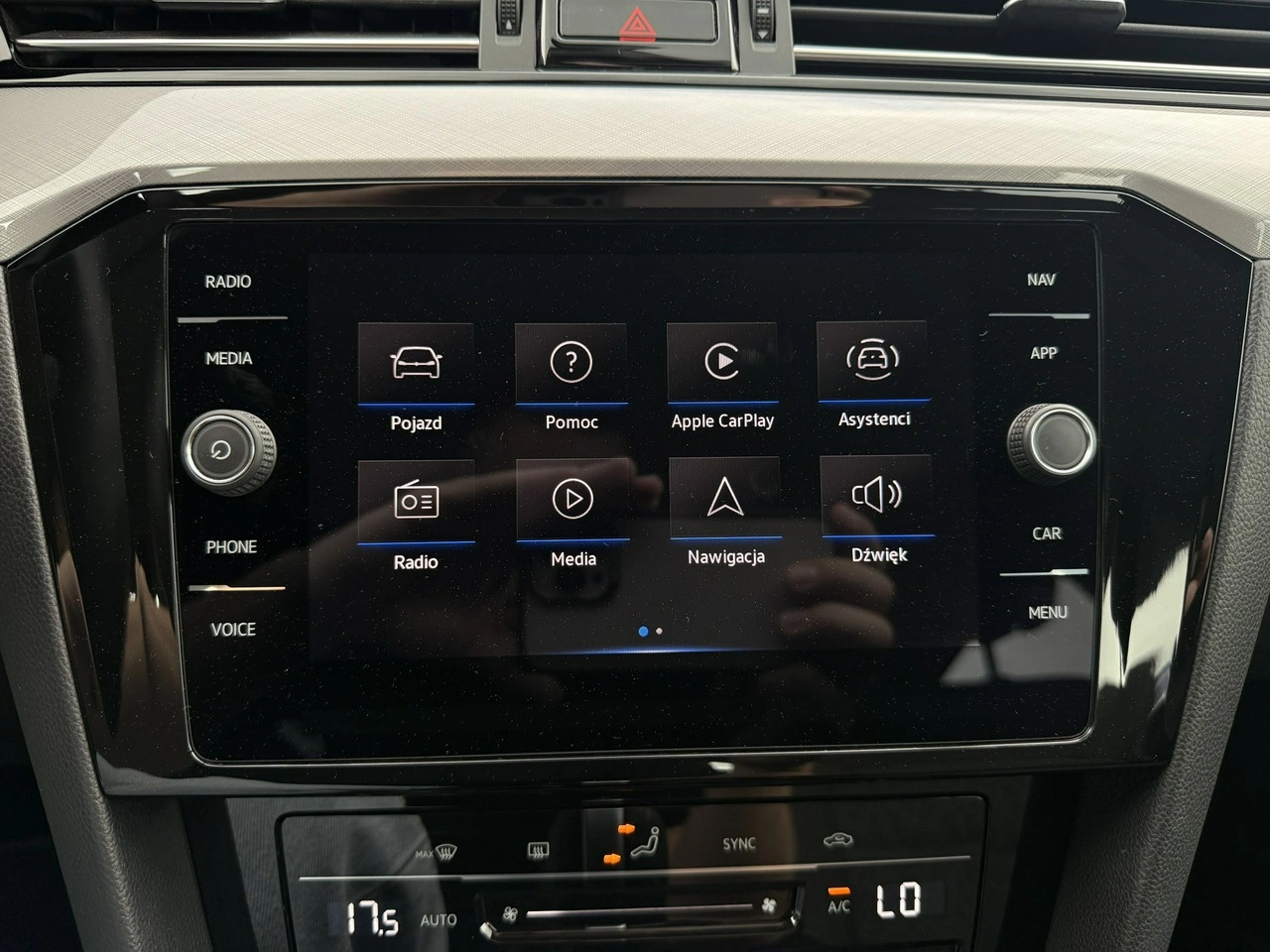 Volkswagen Passat - Zdjęcie 25