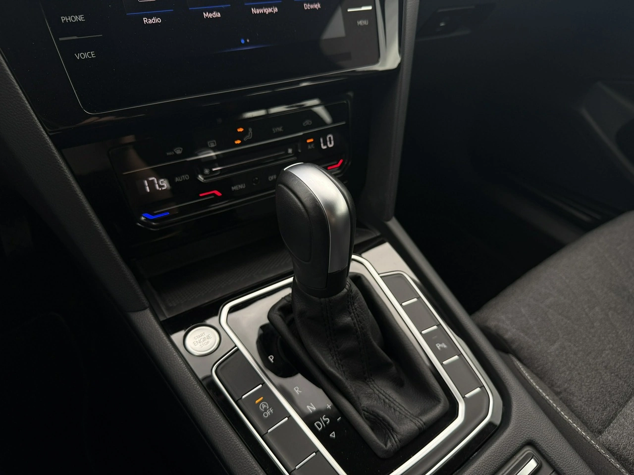 Volkswagen Passat - Zdjęcie 27