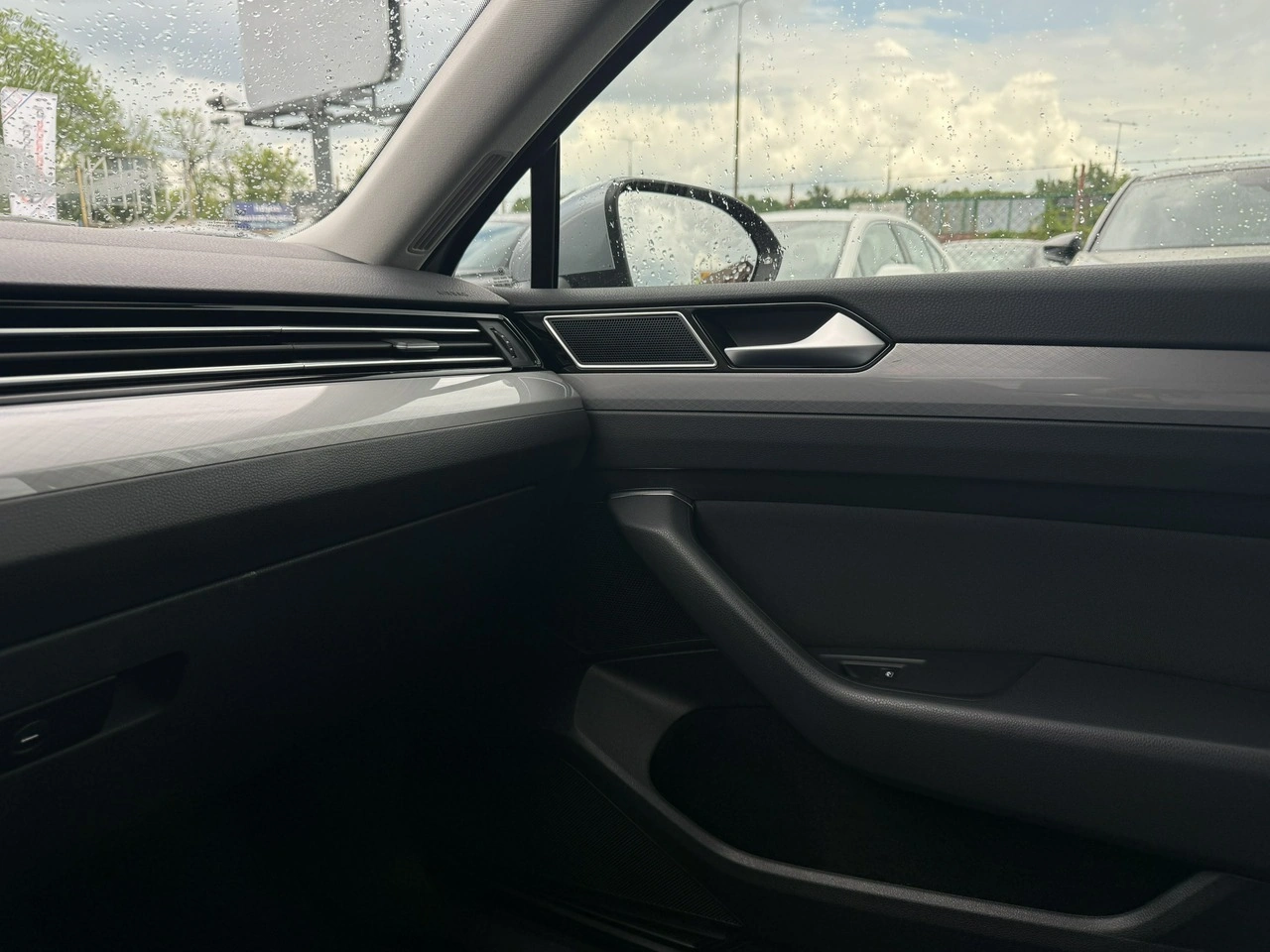 Volkswagen Passat - Zdjęcie 30