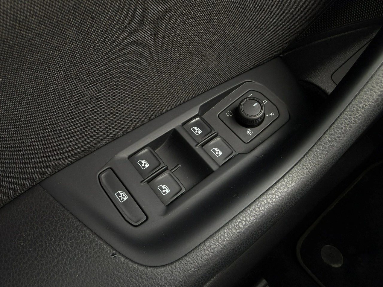 Volkswagen Passat - Zdjęcie 31