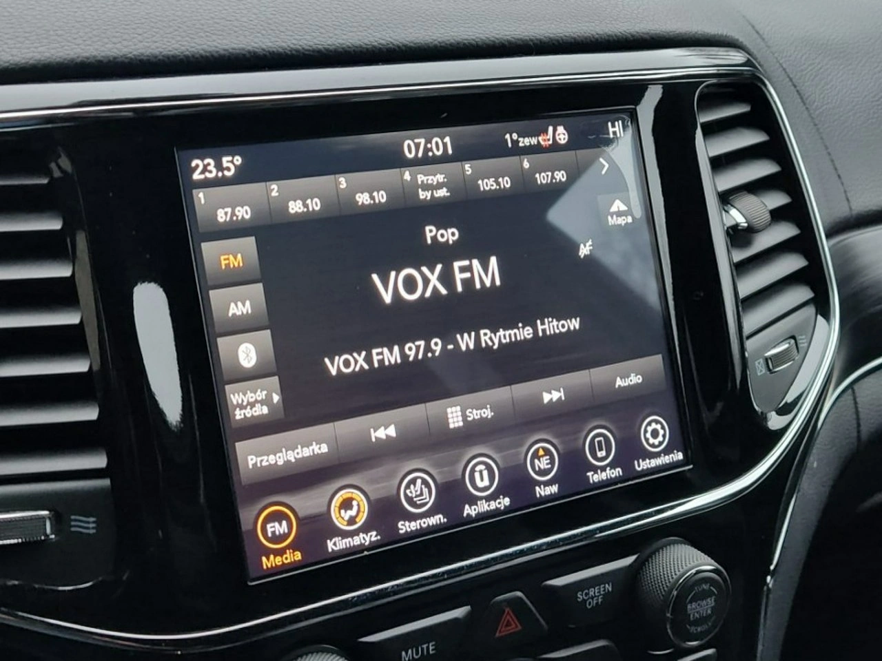 Jeep Grand Cherokee - Zdjęcie 13