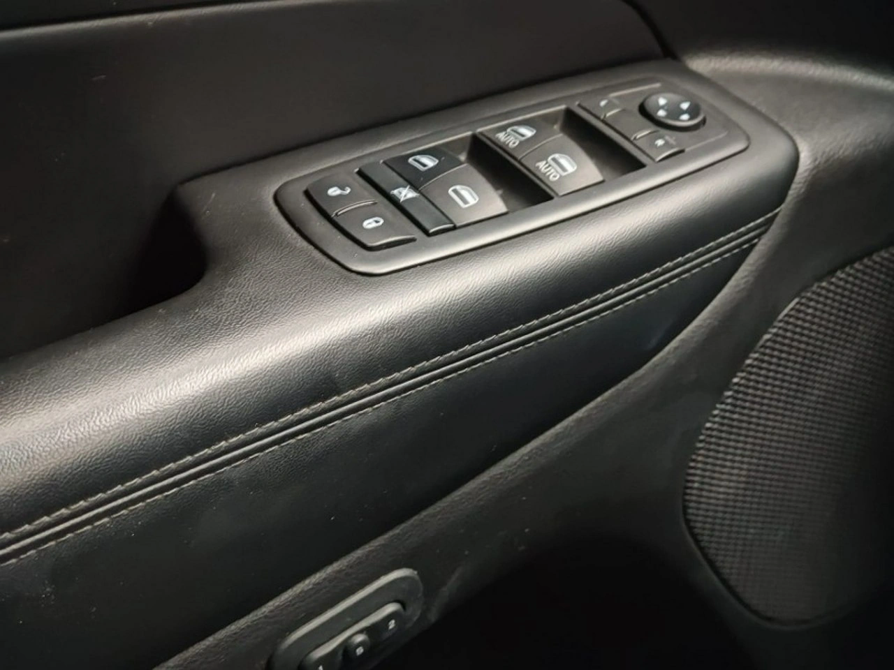 Jeep Grand Cherokee - Zdjęcie 15