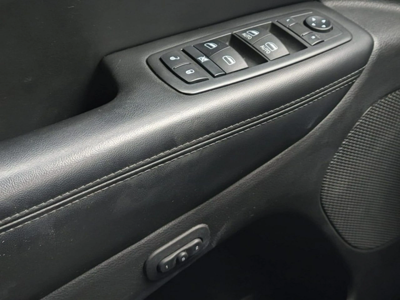 Jeep Grand Cherokee - Zdjęcie 18