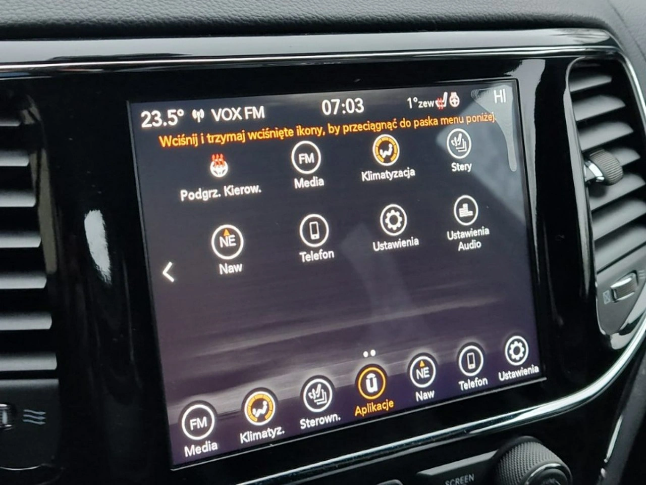 Jeep Grand Cherokee - Zdjęcie 21