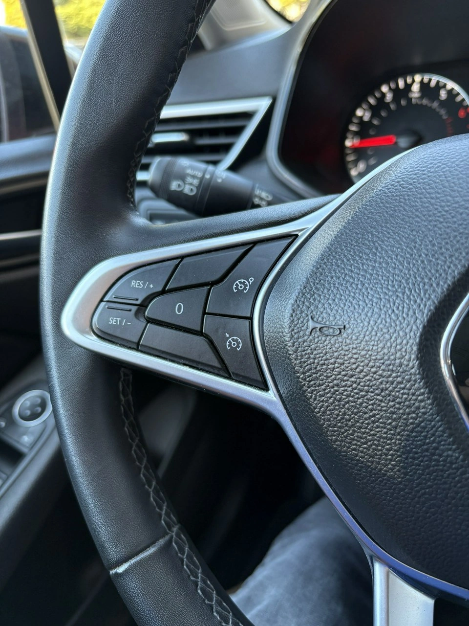 Renault Clio - Zdjęcie 19