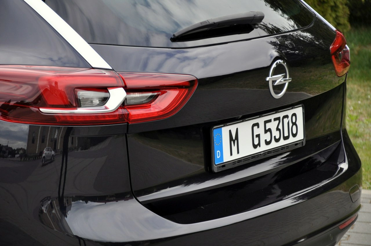 Opel Insignia - Zdjęcie 15