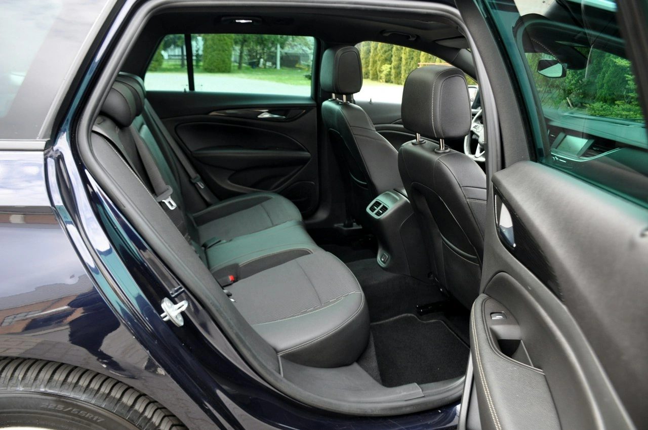 Opel Insignia - Zdjęcie 18