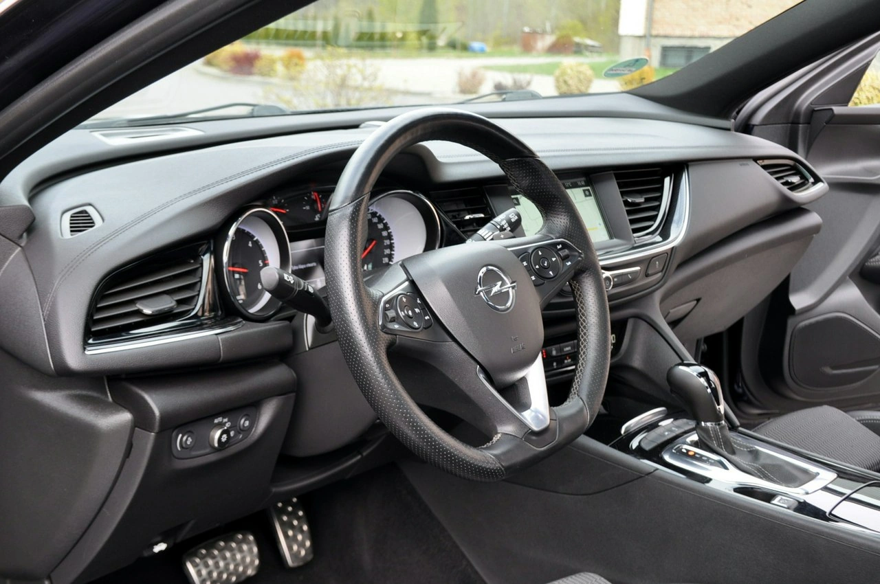 Opel Insignia - Zdjęcie 21