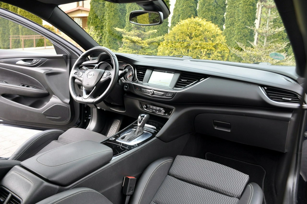 Opel Insignia - Zdjęcie 23