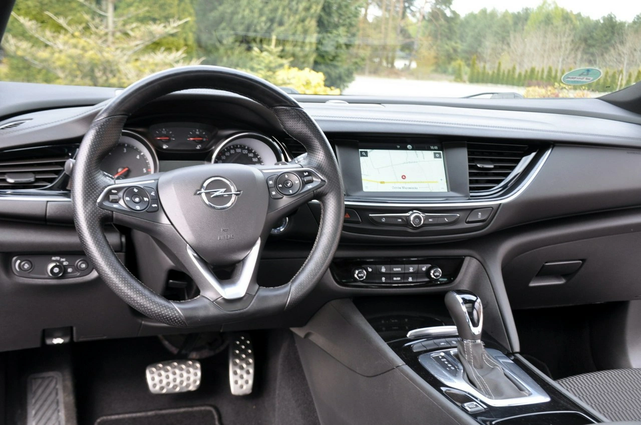 Opel Insignia - Zdjęcie 28
