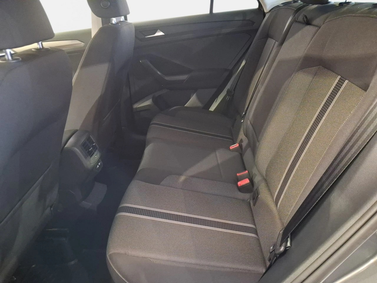 Volkswagen T-Roc - Zdjęcie 12