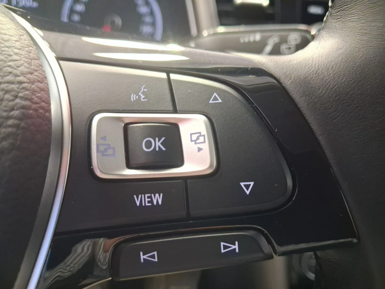 Volkswagen T-Roc - Zdjęcie 19