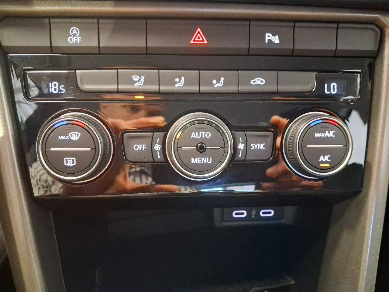 Volkswagen T-Roc - Zdjęcie 29