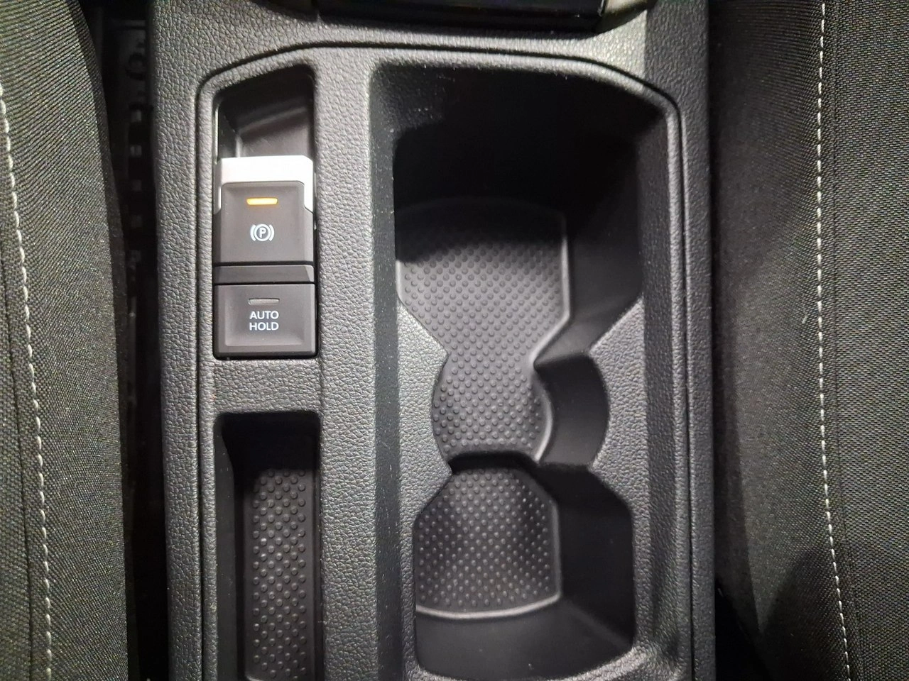 Volkswagen T-Roc - Zdjęcie 31